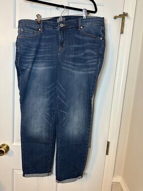 Torrid boyfriend, vintage stretch Indigo Ankle Crop Stretch Jeans